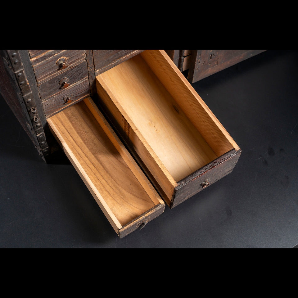 Funadansu (Japanese sea chest) G0383