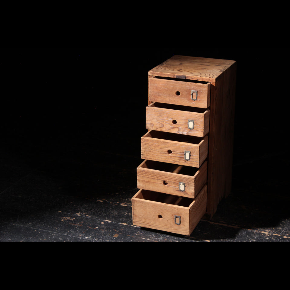 杉の引き出し C0688