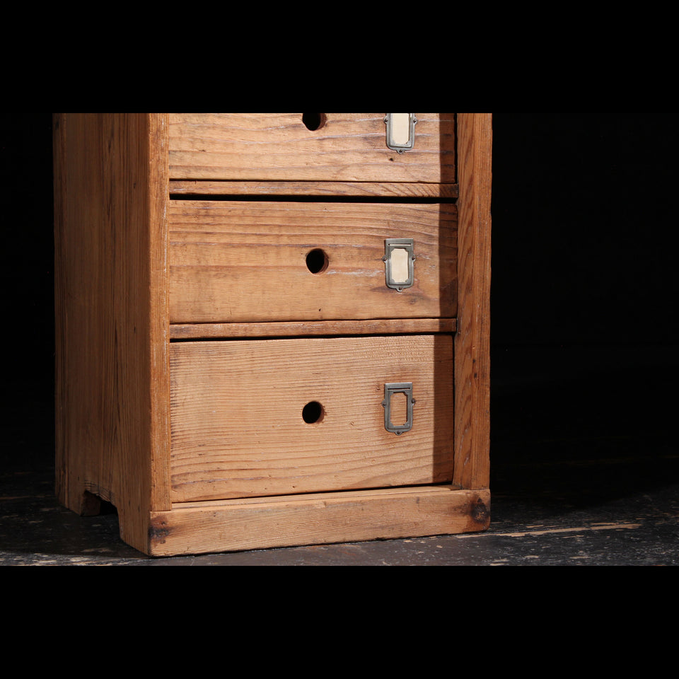 杉の引き出し C0688