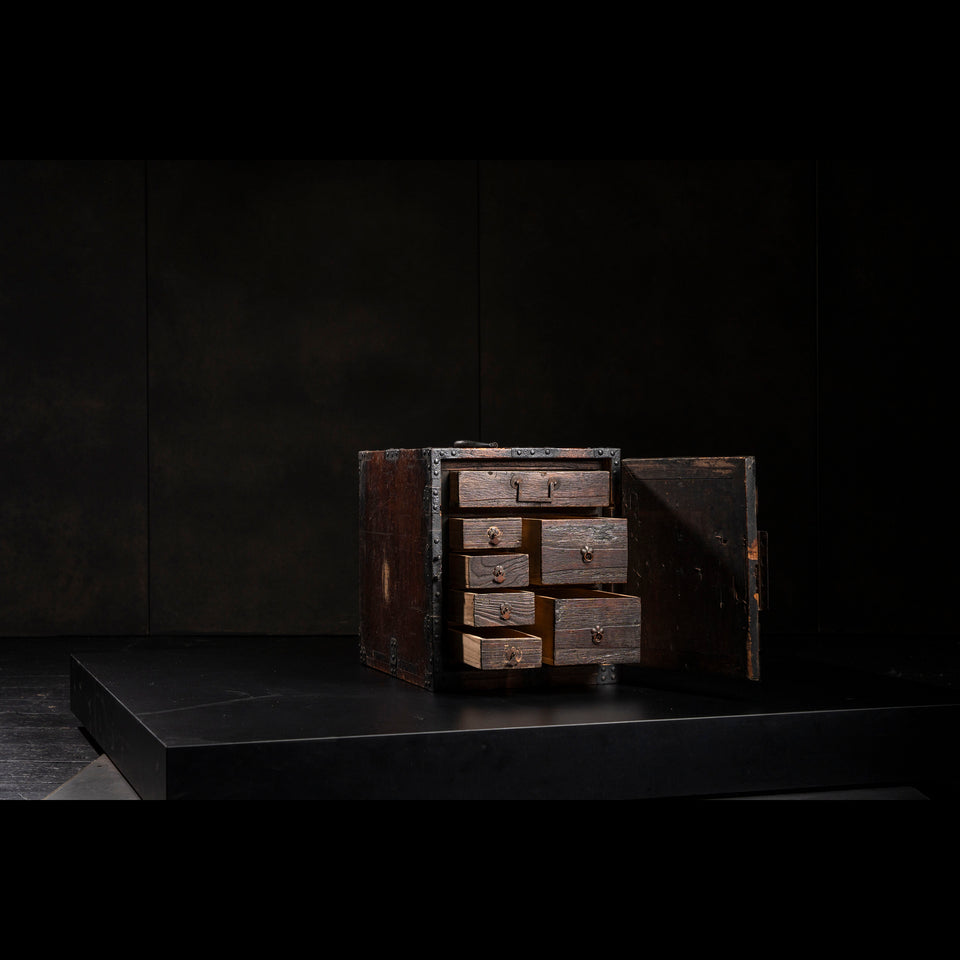 Funadansu (Japanese sea chest) G0383