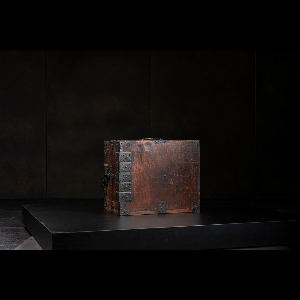 Funadansu (Japanese sea chest) G0383