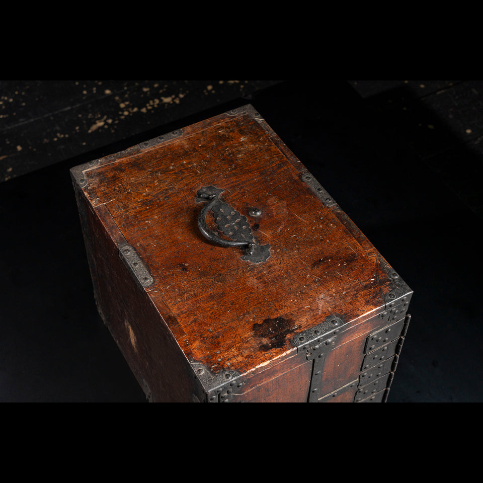 Funadansu (Japanese sea chest) G0383