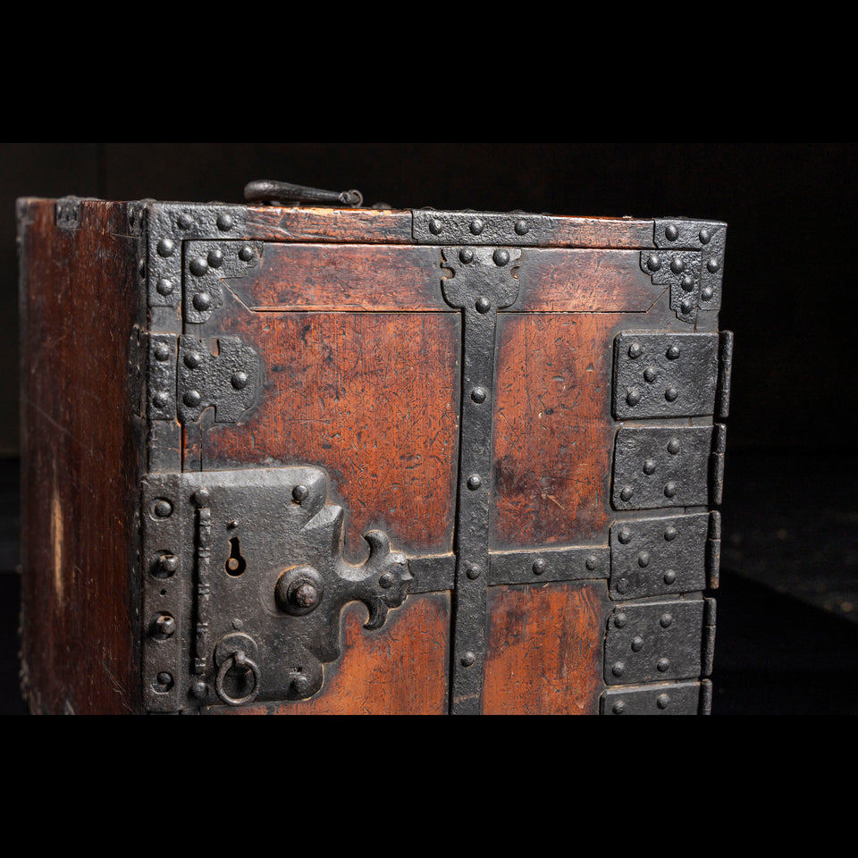 Funadansu (Japanese sea chest) G0383