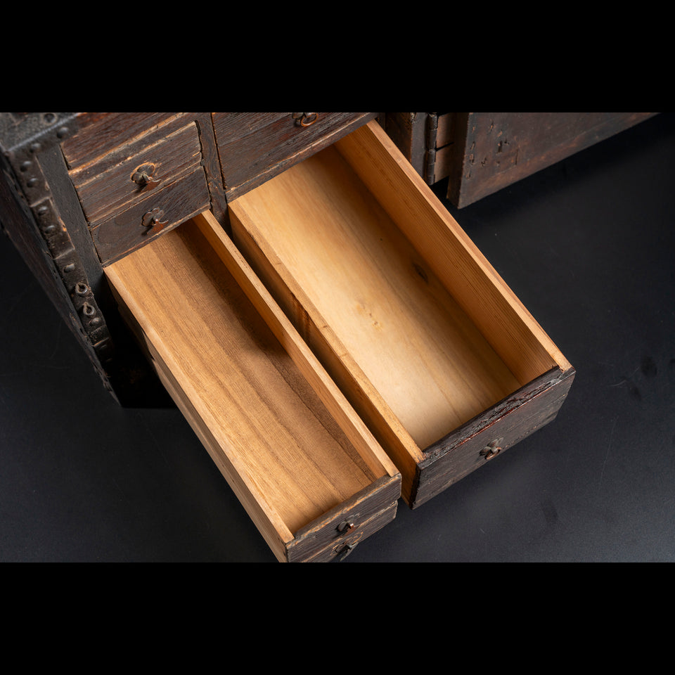 Funadansu (Japanese sea chest) G0383