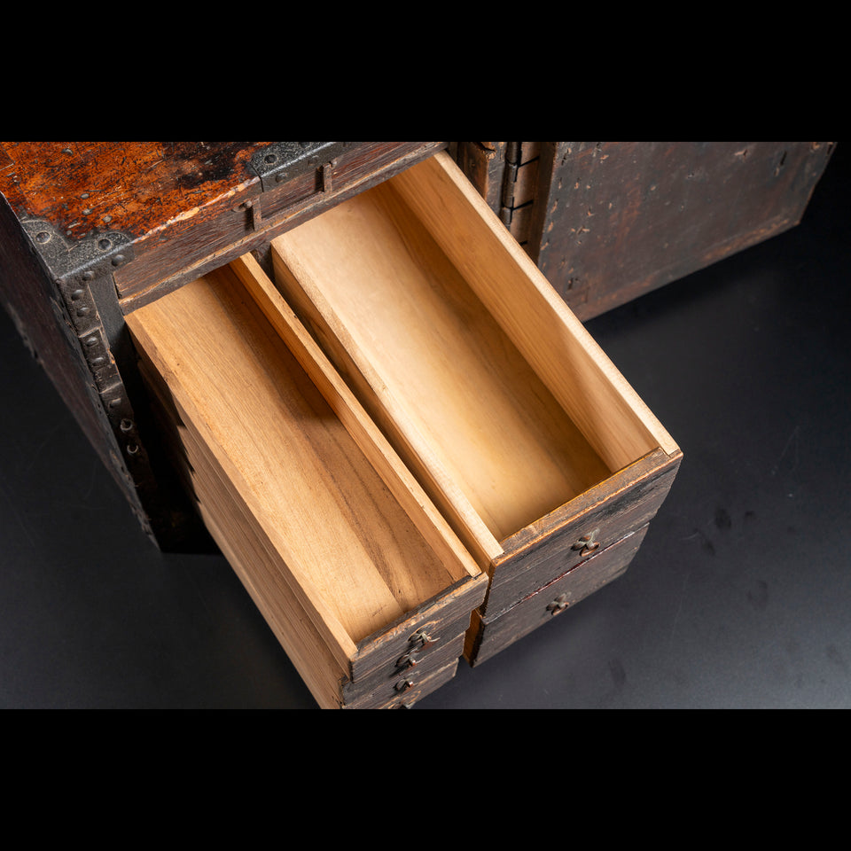 Funadansu (Japanese sea chest) G0383